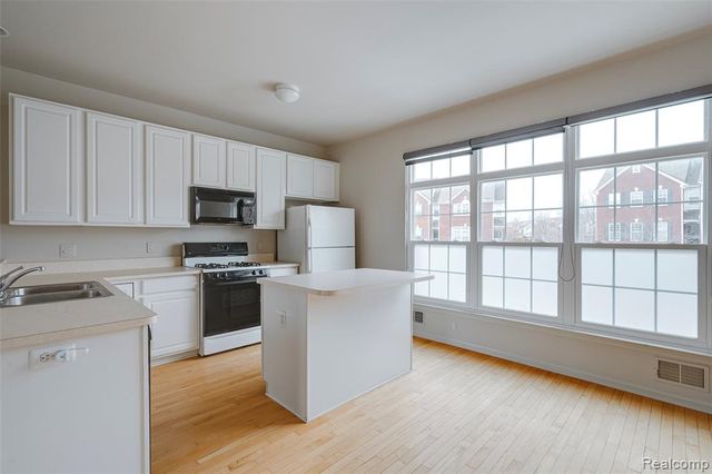 432 Cherry Orchard Road, Canton, MI 48188