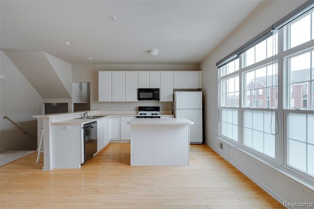 432 Cherry Orchard Road, Canton, MI 48188