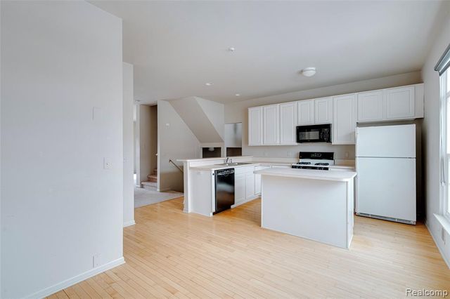 432 Cherry Orchard Road, Canton, MI 48188