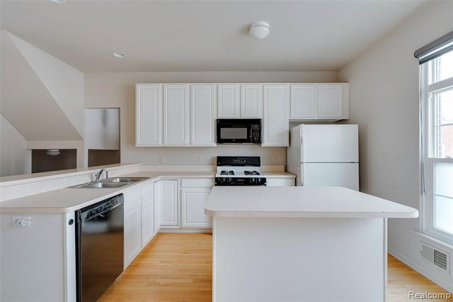 432 Cherry Orchard Road, Canton, MI 48188