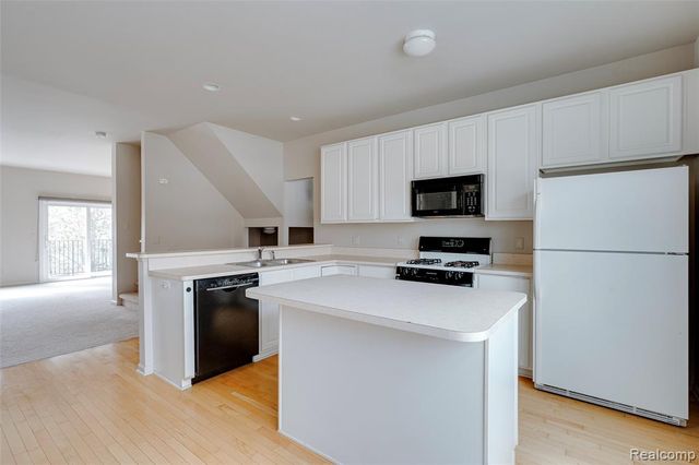 432 Cherry Orchard Road, Canton, MI 48188