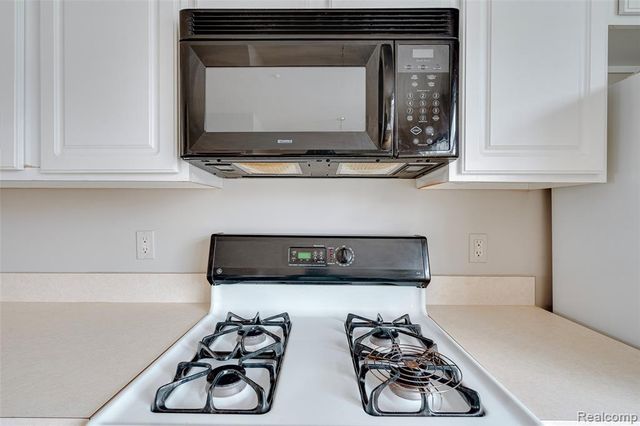 432 Cherry Orchard Road, Canton, MI 48188