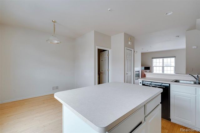 432 Cherry Orchard Road, Canton, MI 48188