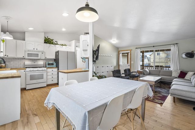 795 NE Mason Road, Bend, OR 97701