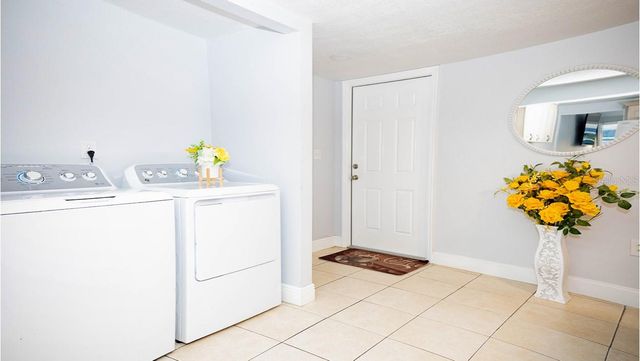 8905 ROCKY RUN COURT, Tampa, FL 33634