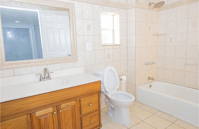 8905 ROCKY RUN COURT, Tampa, FL 33634