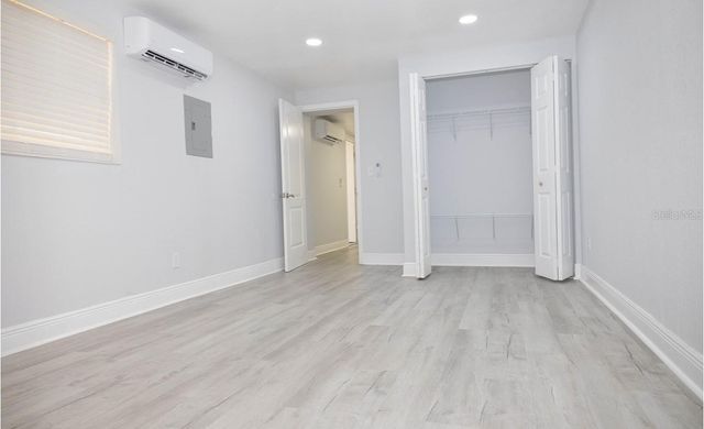 8905 ROCKY RUN COURT, Tampa, FL 33634