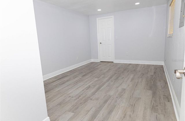 8905 ROCKY RUN COURT, Tampa, FL 33634