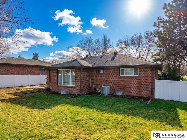 3300 Cooper Avenue, Lincoln, NE 68506
