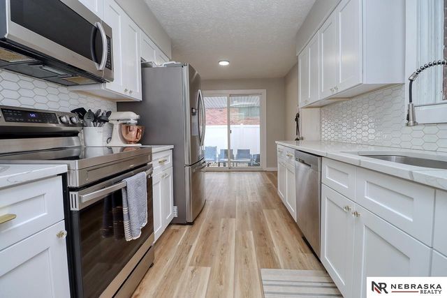 3300 Cooper Avenue, Lincoln, NE 68506