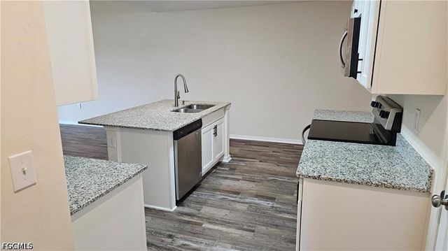 9028 Aegean CIR, Lehigh Acres, FL 33936