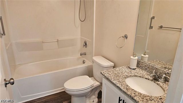 9028 Aegean CIR, Lehigh Acres, FL 33936