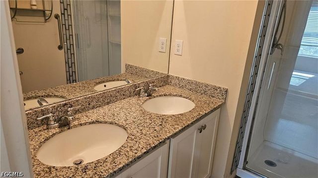 9028 Aegean CIR, Lehigh Acres, FL 33936