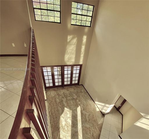 15071 SW 44th Ter, Miami, FL 33185