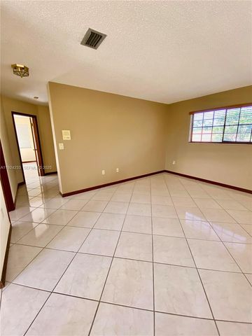 15071 SW 44th Ter, Miami, FL 33185