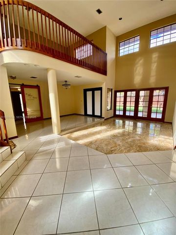 15071 SW 44th Ter, Miami, FL 33185