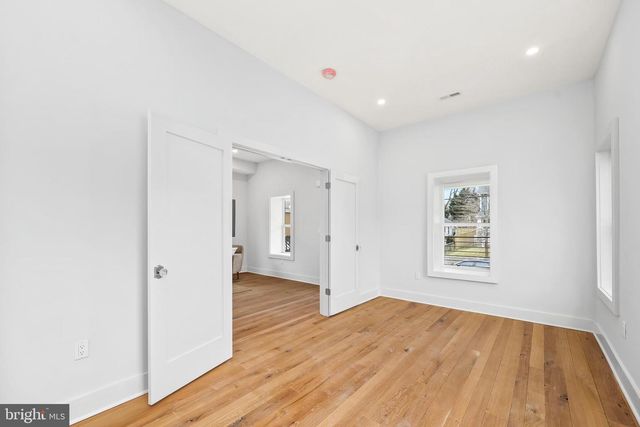 1713 N CAMERON ST, Arlington, VA 22207