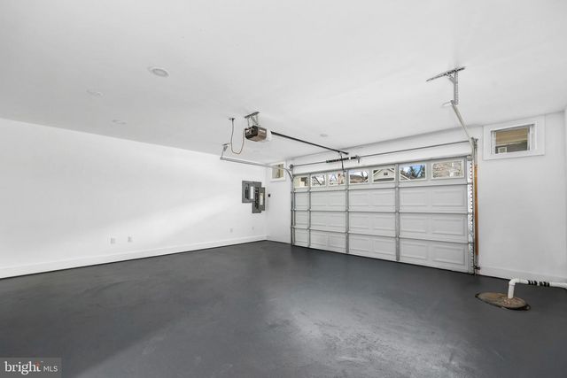 1713 N CAMERON ST, Arlington, VA 22207