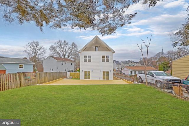 1713 N CAMERON ST, Arlington, VA 22207