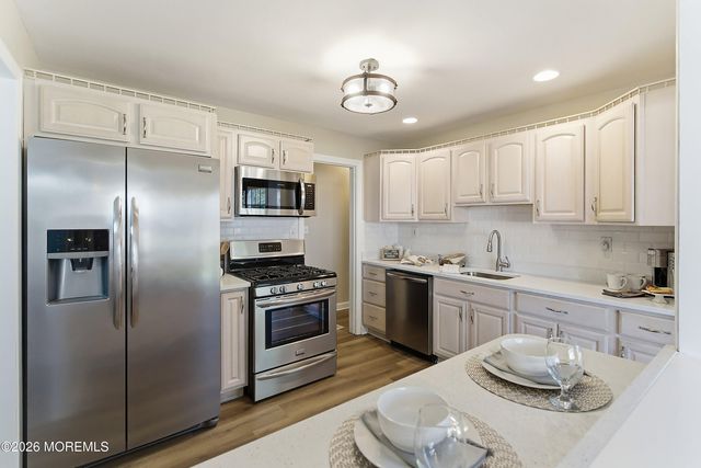 4 The Trail, Middletown, NJ 07748