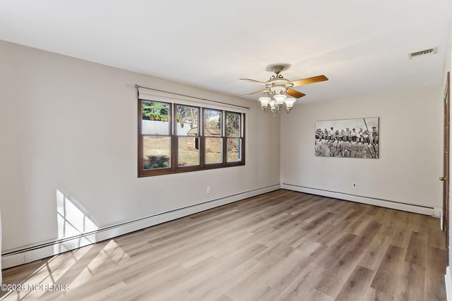 4 The Trail, Middletown, NJ 07748