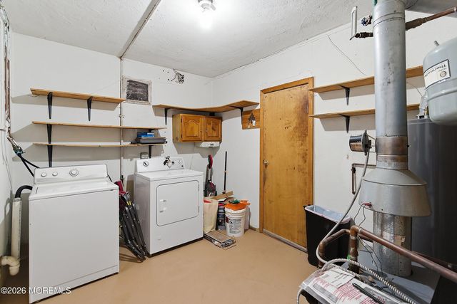 4 The Trail, Middletown, NJ 07748