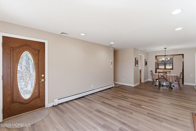 4 The Trail, Middletown, NJ 07748