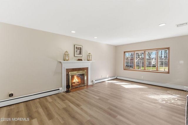 4 The Trail, Middletown, NJ 07748