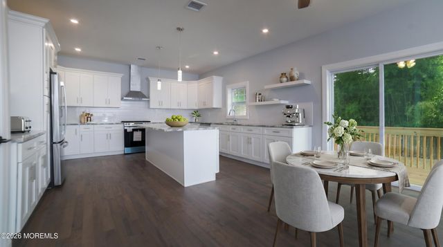 128 Center Avenue, Leonardo, NJ 07737