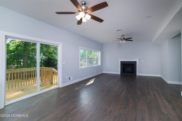 128 Center Avenue, Leonardo, NJ 07737