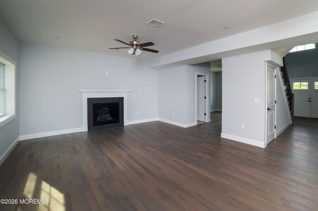 128 Center Avenue, Leonardo, NJ 07737