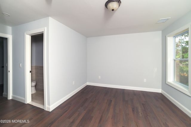 128 Center Avenue, Leonardo, NJ 07737