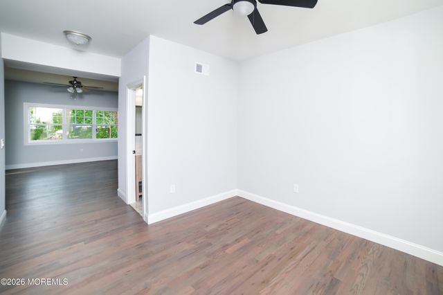 128 Center Avenue, Leonardo, NJ 07737
