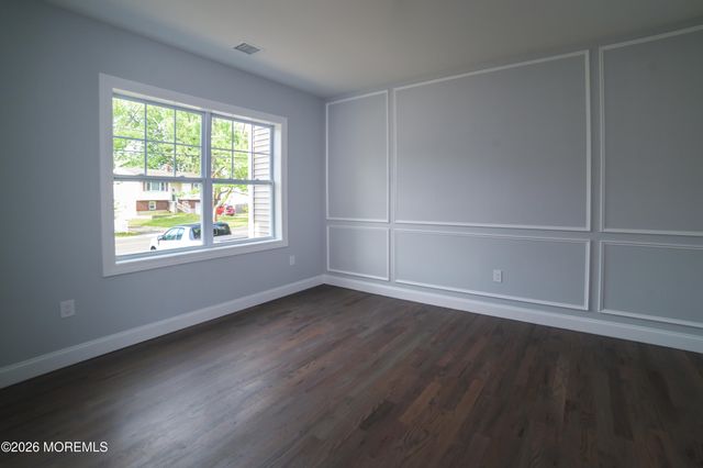 128 Center Avenue, Leonardo, NJ 07737
