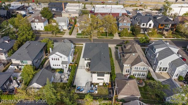 864 Ann Street, Birmingham, MI 48009