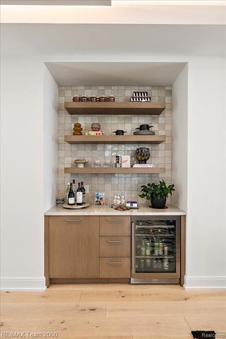 864 Ann Street, Birmingham, MI 48009