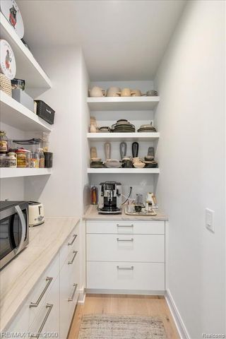 864 Ann Street, Birmingham, MI 48009