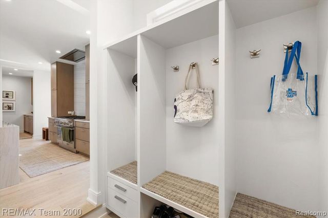 864 Ann Street, Birmingham, MI 48009