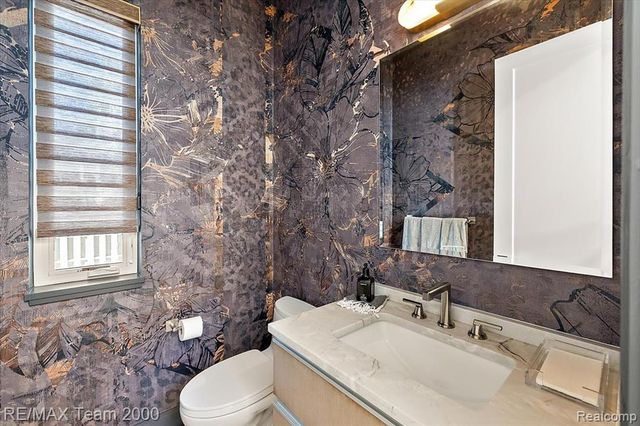 864 Ann Street, Birmingham, MI 48009