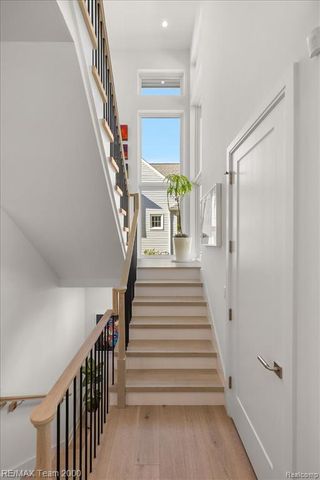 864 Ann Street, Birmingham, MI 48009