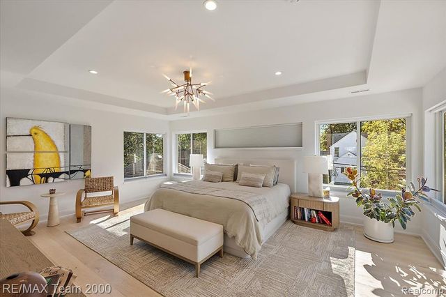 864 Ann Street, Birmingham, MI 48009