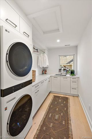 864 Ann Street, Birmingham, MI 48009