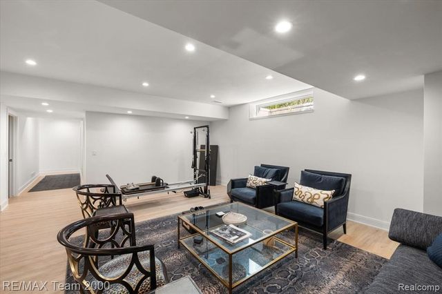 864 Ann Street, Birmingham, MI 48009