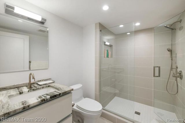 864 Ann Street, Birmingham, MI 48009