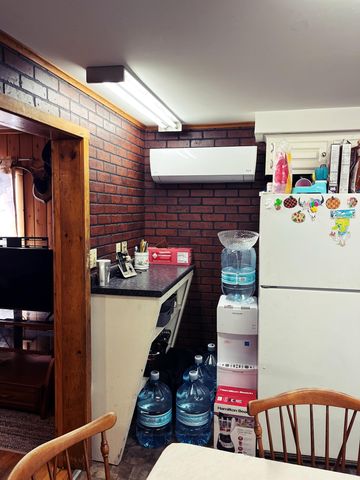 109 River Road, Irasburg, VT 05845