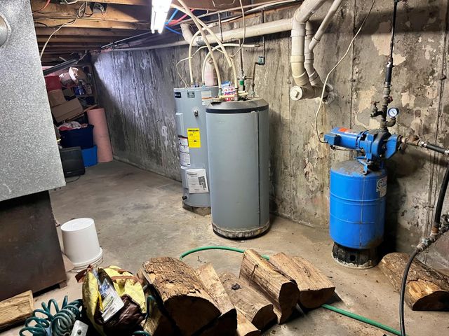 109 River Road, Irasburg, VT 05845