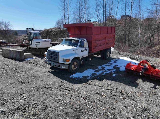 109 River Road, Irasburg, VT 05845