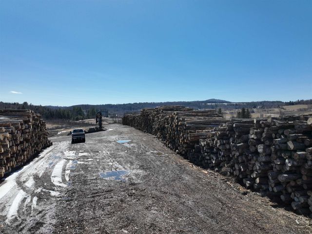 109 River Road, Irasburg, VT 05845