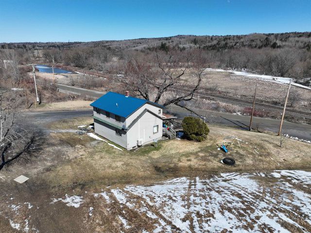 109 River Road, Irasburg, VT 05845