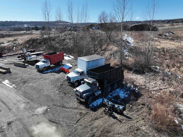 109 River Road, Irasburg, VT 05845